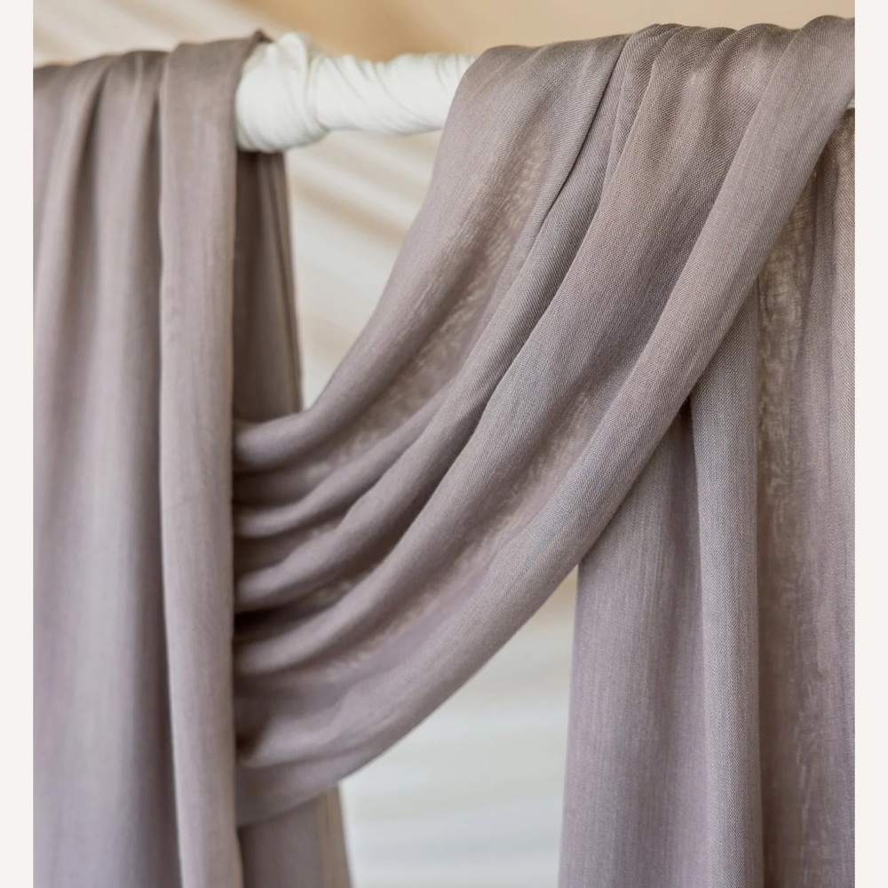 Vela modal Gravity Grey Double size Hijab - Picture 4 of 10